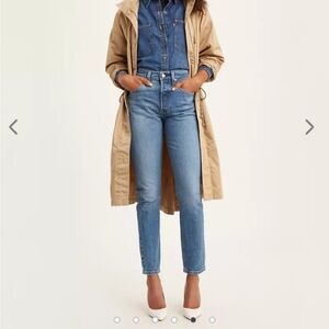 NWT Levi’s Women’s 501 Skinny Medium Wash Jeans
